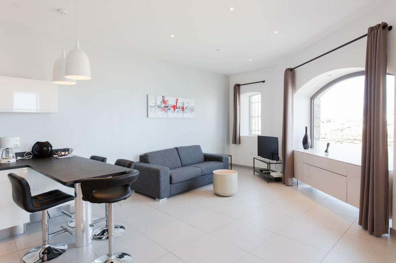 Appartement 4 Personnes Vue Mer Remparts Antibes Exterior foto